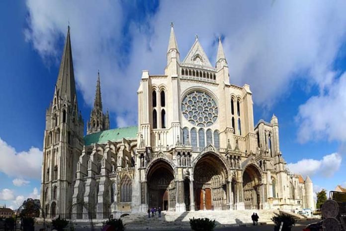 Cathédrale-Notre-Dame-de-Chartres